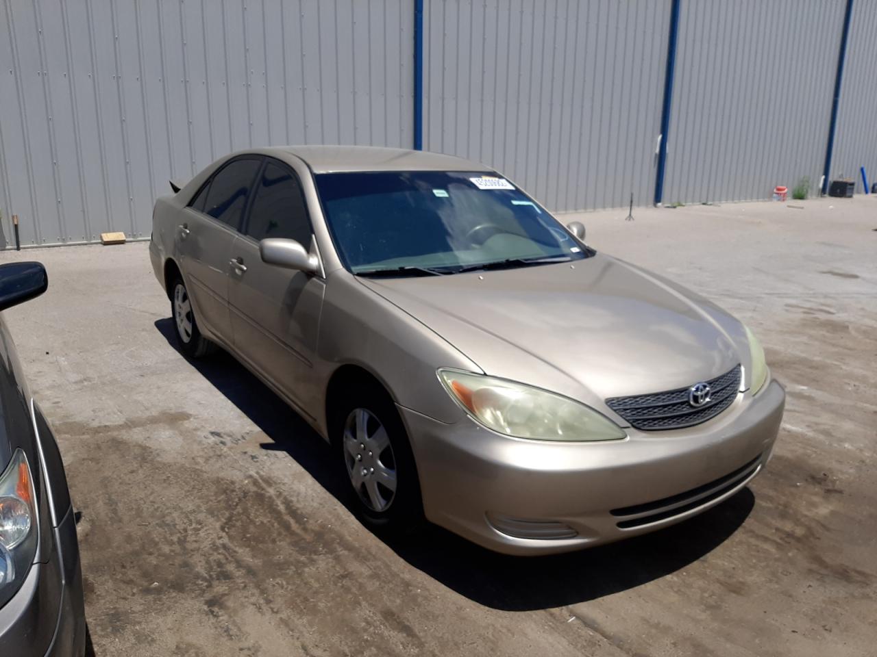 TOYOTA CAMRY LE 2004 with VIN 4T1BE32K84U325306 - Photo from auction