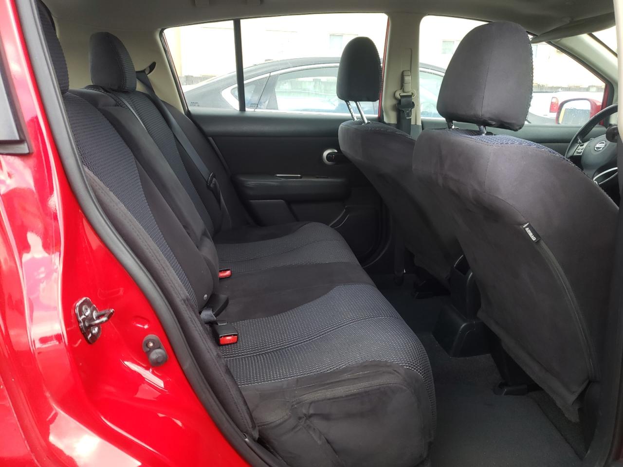 Photo 6 from auction – 2011 NISSAN VERSA S with VIN 3N1BC1CPXBL457079