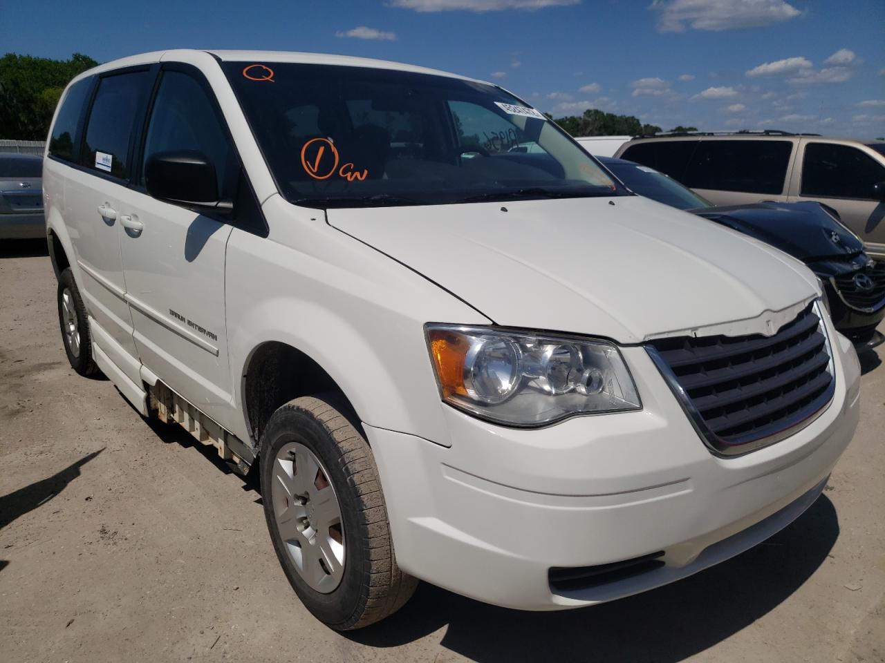 DODGE GRAND CARA 2010 with VIN 2D4RN4DE3AR119340 - Photo from auction
