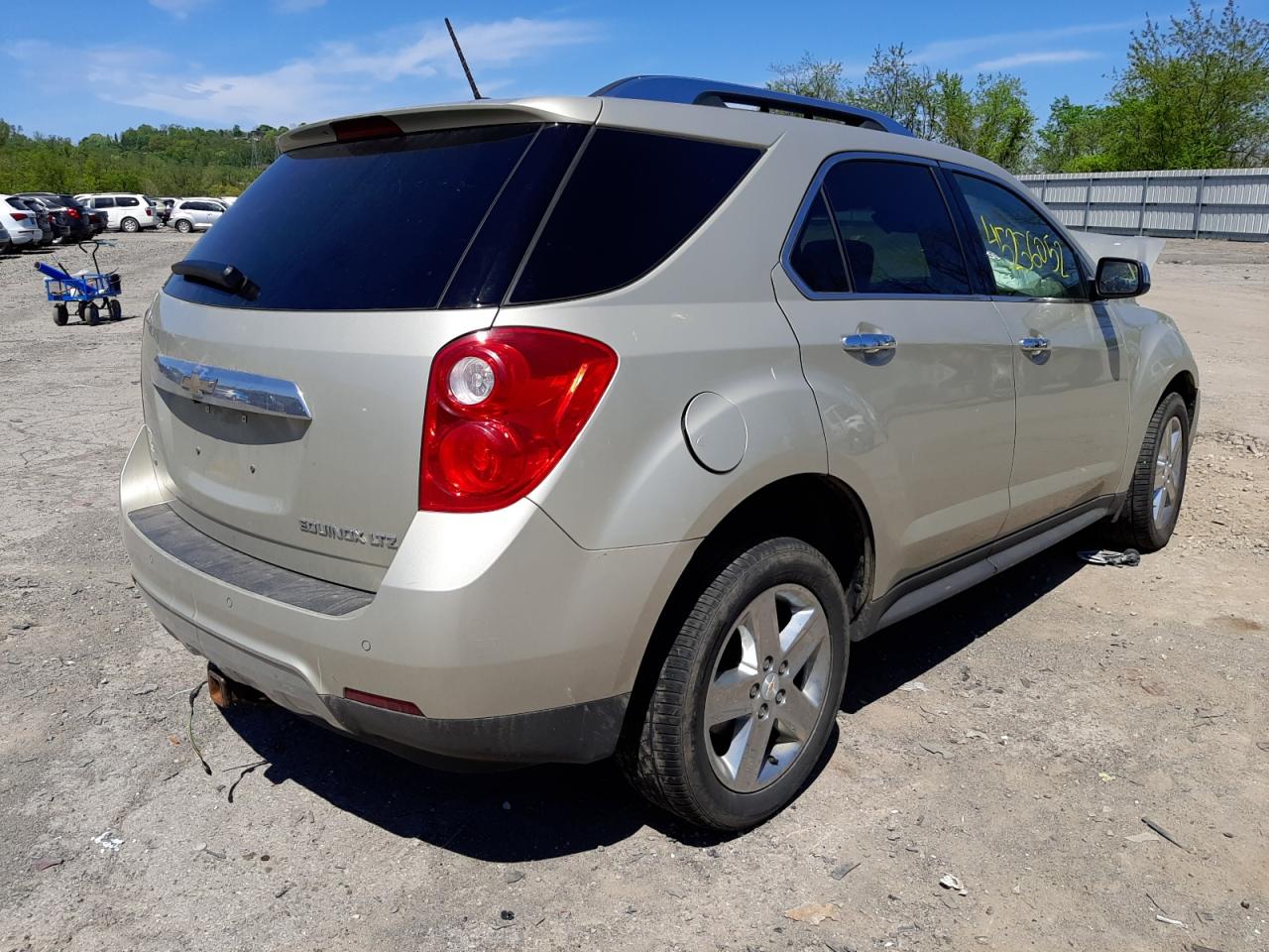 Photo 4 from auction – 2015 CHEVROLET EQUINOX with VIN 2GNFLHEKXF6281161