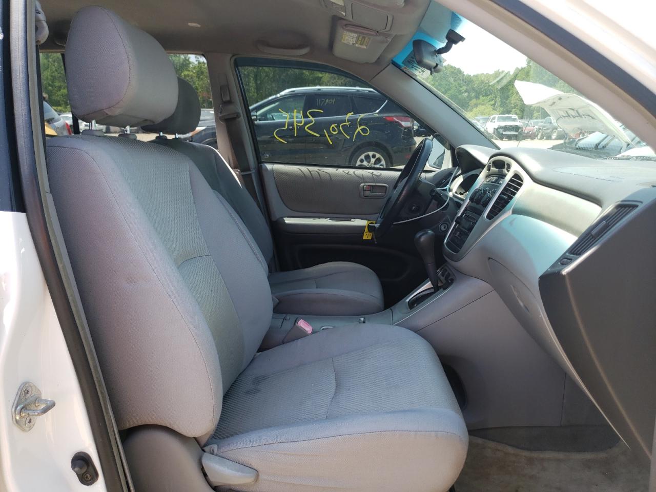 Photo 5 from auction – 2004 TOYOTA HIGHLANDER with VIN JTEDP21A240010496