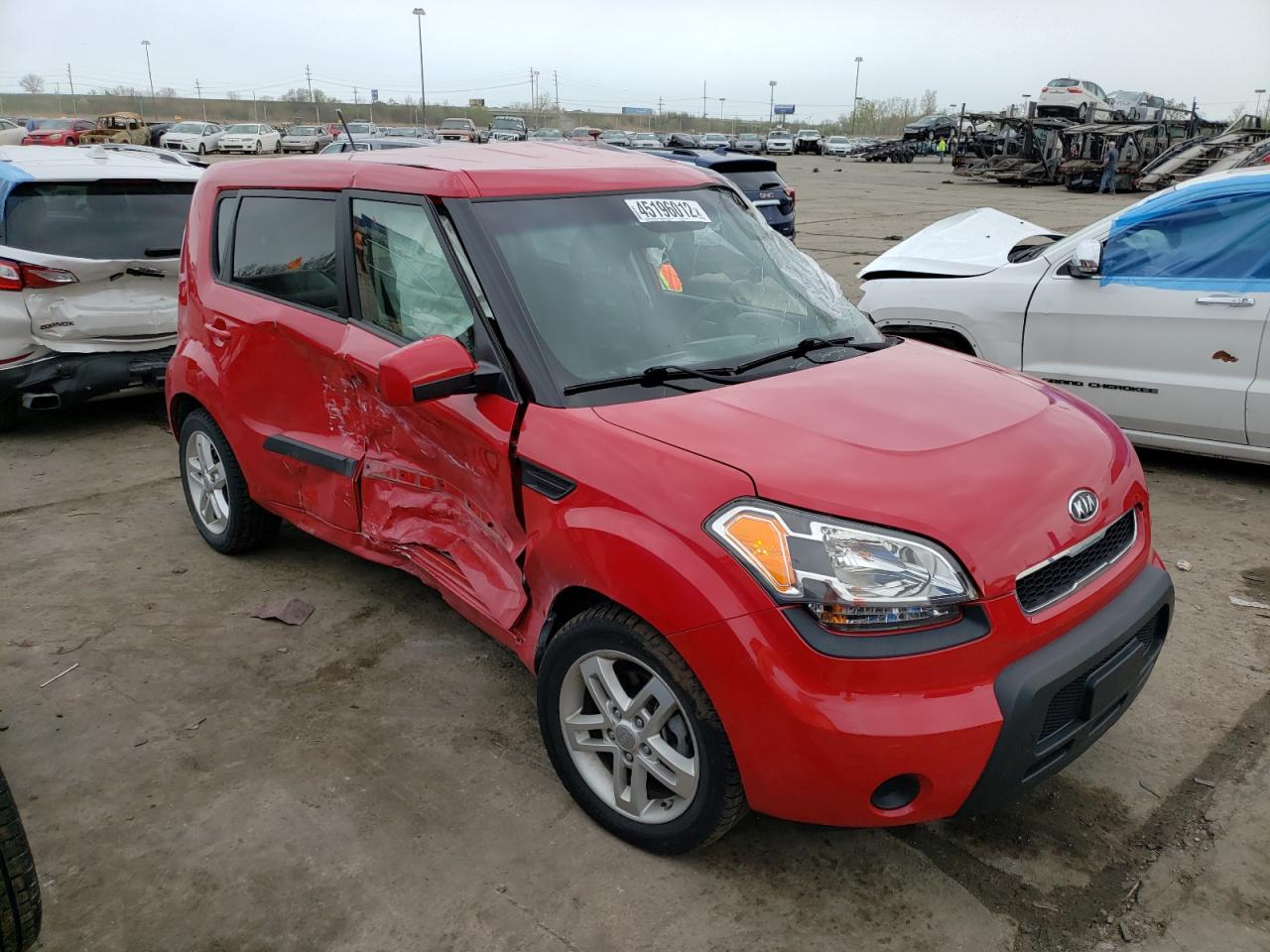 KIA SOUL + 2011 with VIN KNDJT2A28B7239569 - Photo from auction