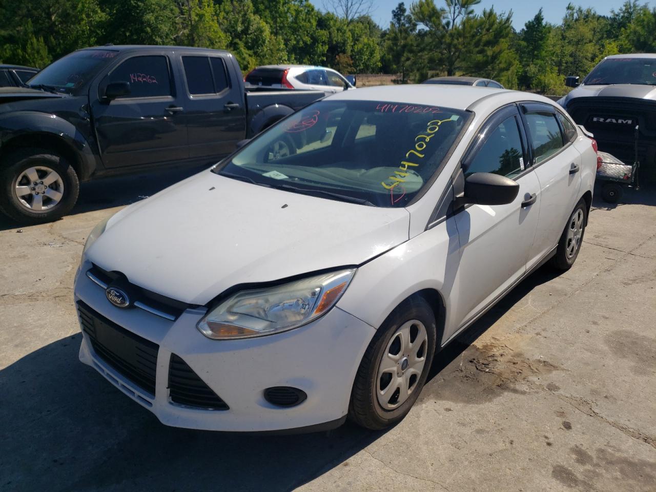 Photo 2 from auction – 2012 FORD FOCUS S with VIN 1FAHP3E25CL402325