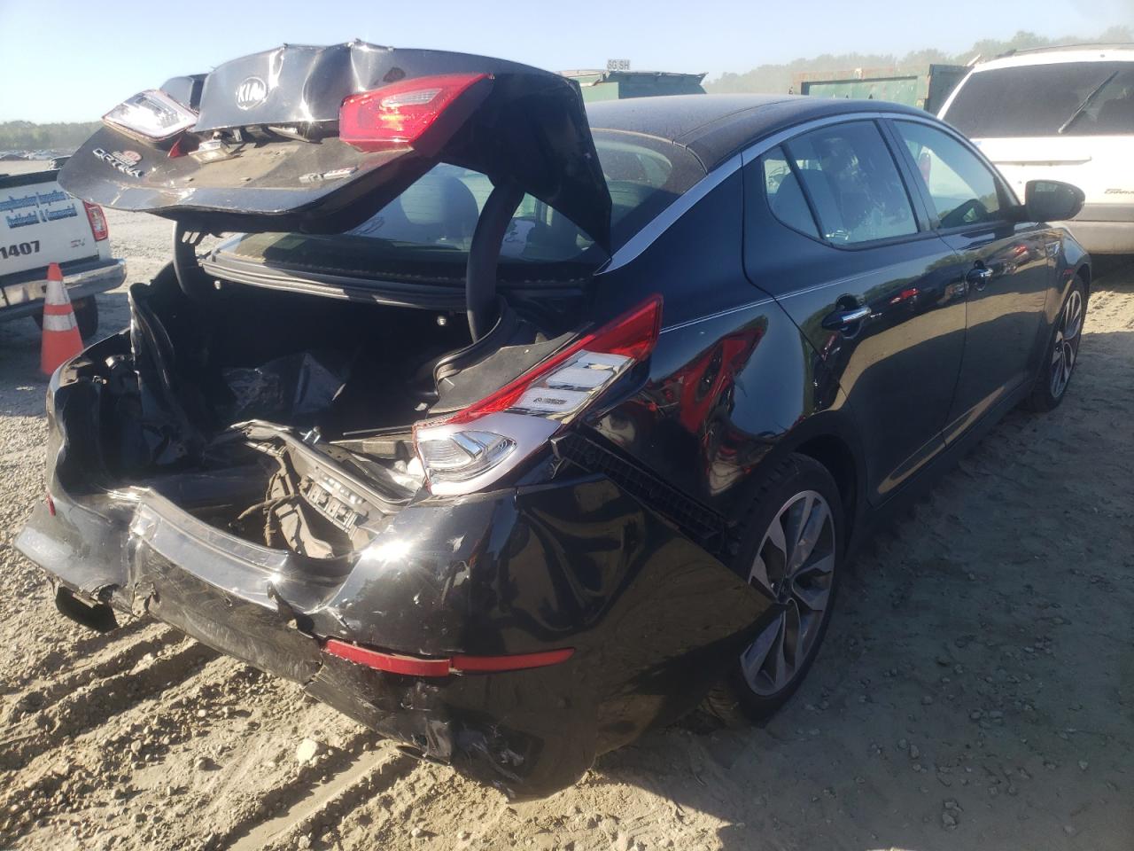 Photo 4 from auction – 2015 KIA OPTIMA SX with VIN 5XXGR4A60FG505011