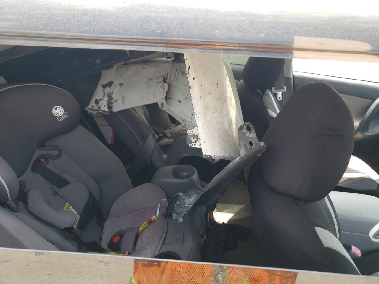 Photo 6 from auction – 2009 TOYOTA RAV4 with VIN JTMBF33VX9D005647
