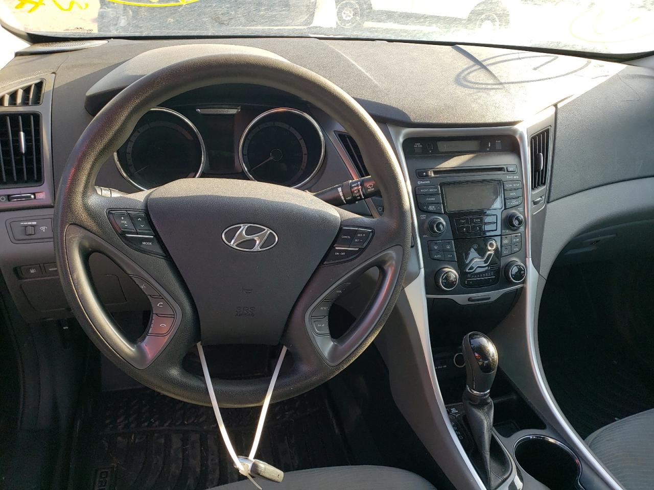 Photo 9 from auction – 2013 HYUNDAI SONATA HYB with VIN KMHEC4A46DA065632