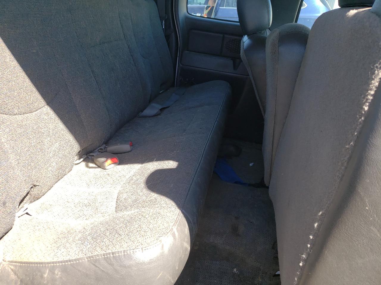 Photo 6 from auction – 2005 CHEVROLET SILVERADO with VIN 1GCEC19T65Z226658