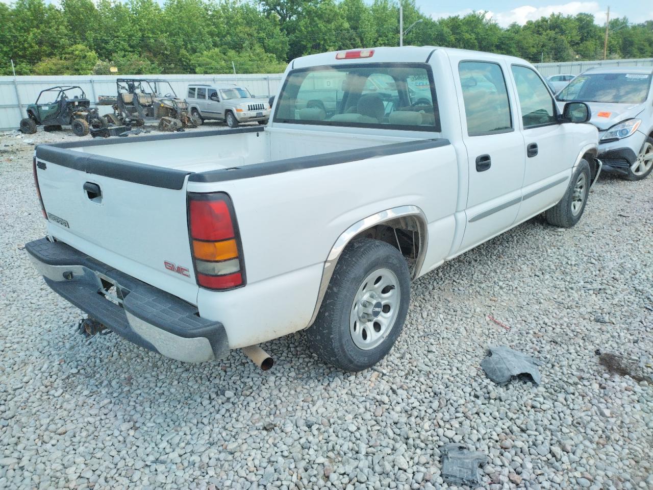 Photo 4 from auction – 2006 GMC NEW SIERRA with VIN 2GTEC13V561324925