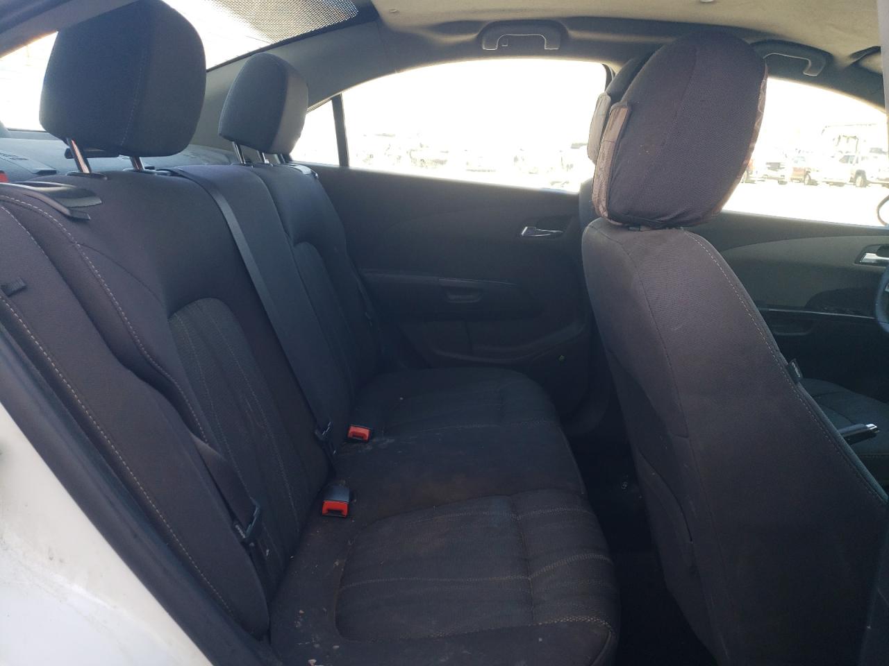Photo 6 from auction – 2014 CHEVROLET SONIC LT with VIN 1G1JC5SH5E4187255
