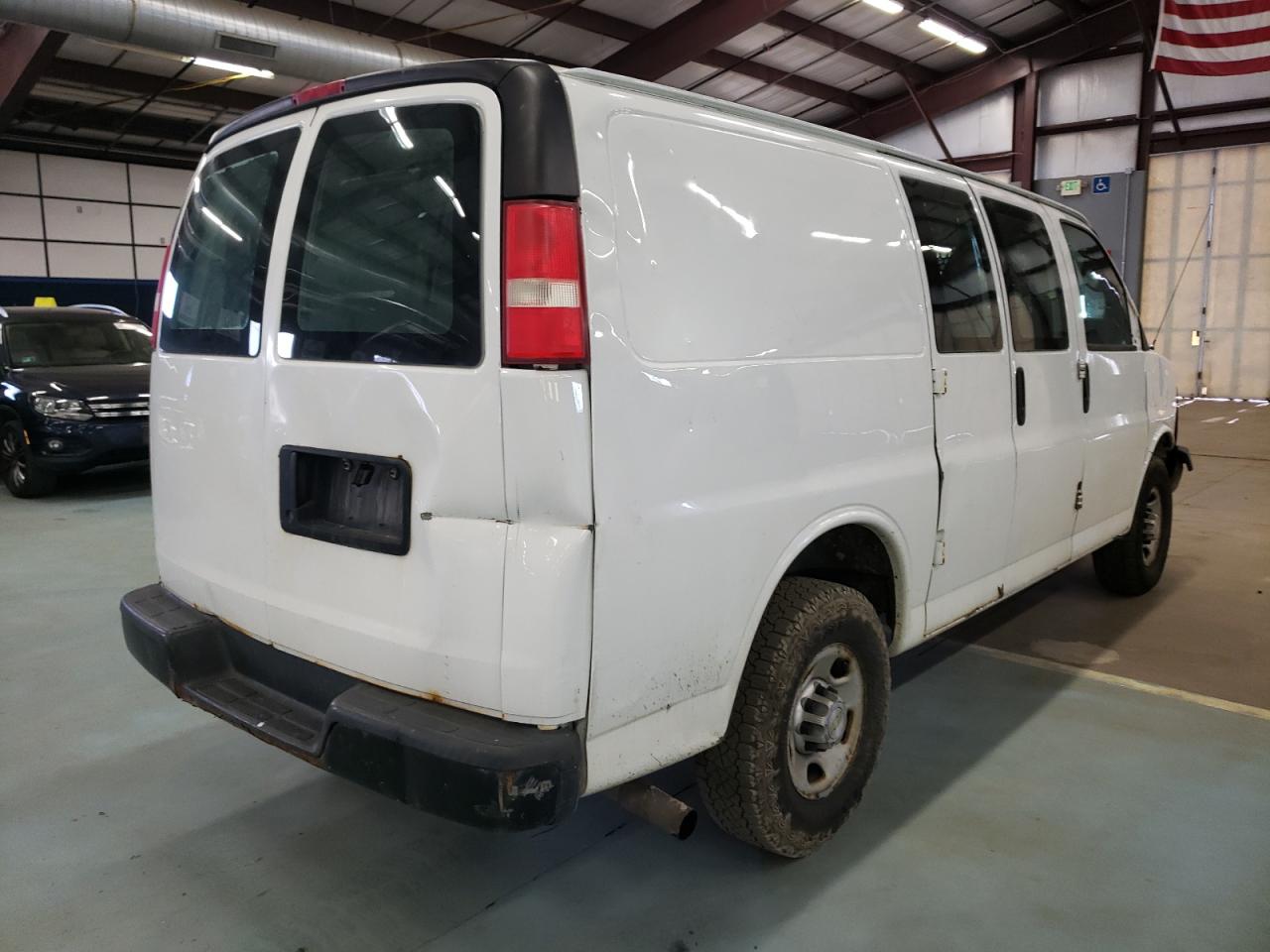 Photo 4 from auction – 2010 CHEVROLET EXPRESS G2 with VIN 1GCZGFAA8A1138426