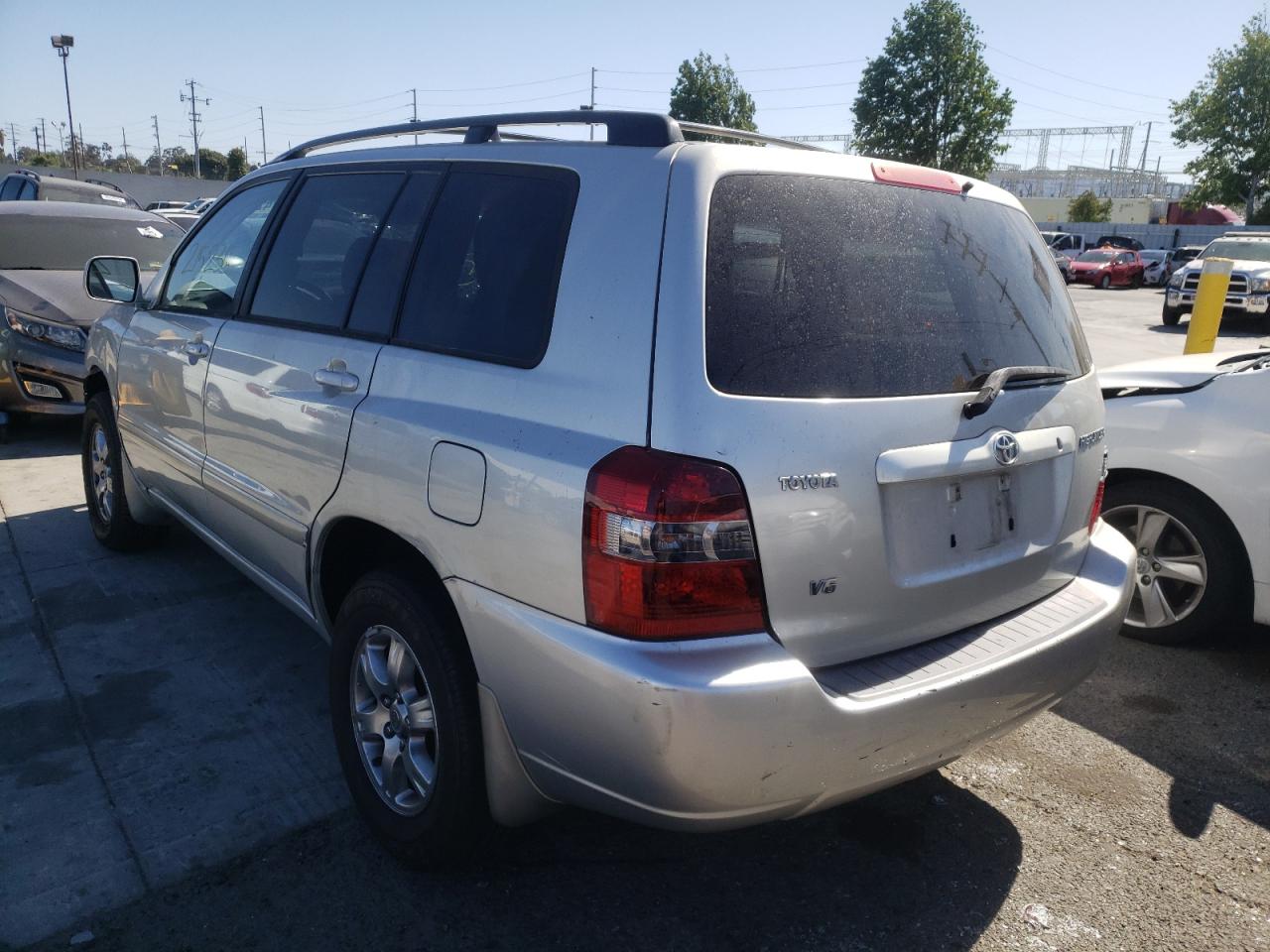 Photo 3 from auction – 2004 TOYOTA HIGHLANDER with VIN JTEDP21A940014903