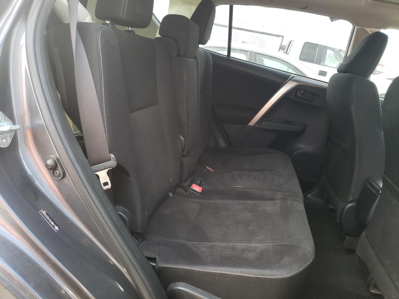 Photo 6 from auction – 2013 TOYOTA RAV4 XLE with VIN JTMWFREVXDD004833