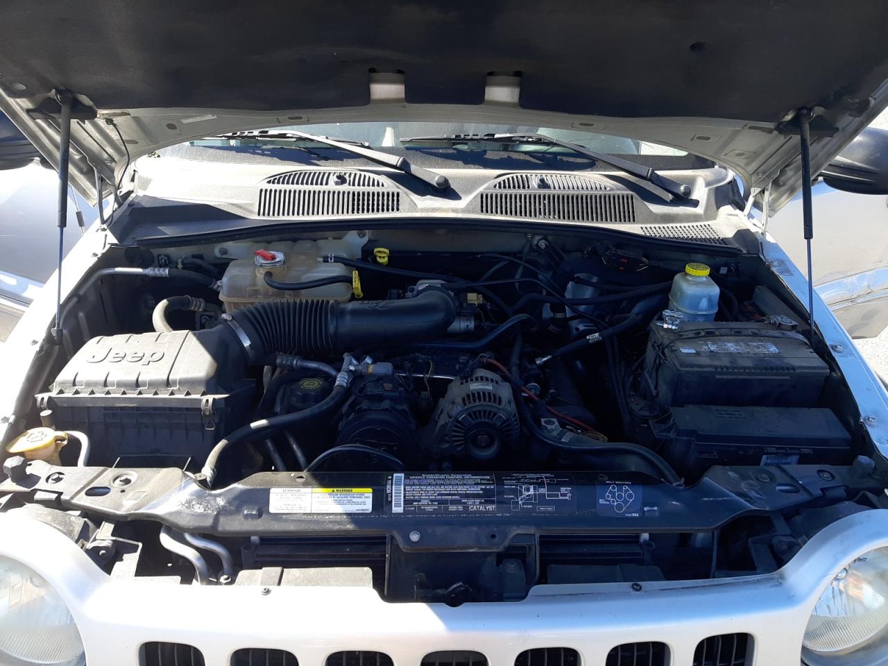 Photo 7 from auction – 2004 JEEP LIBERTY LI with VIN 1J4GL58K84W112728