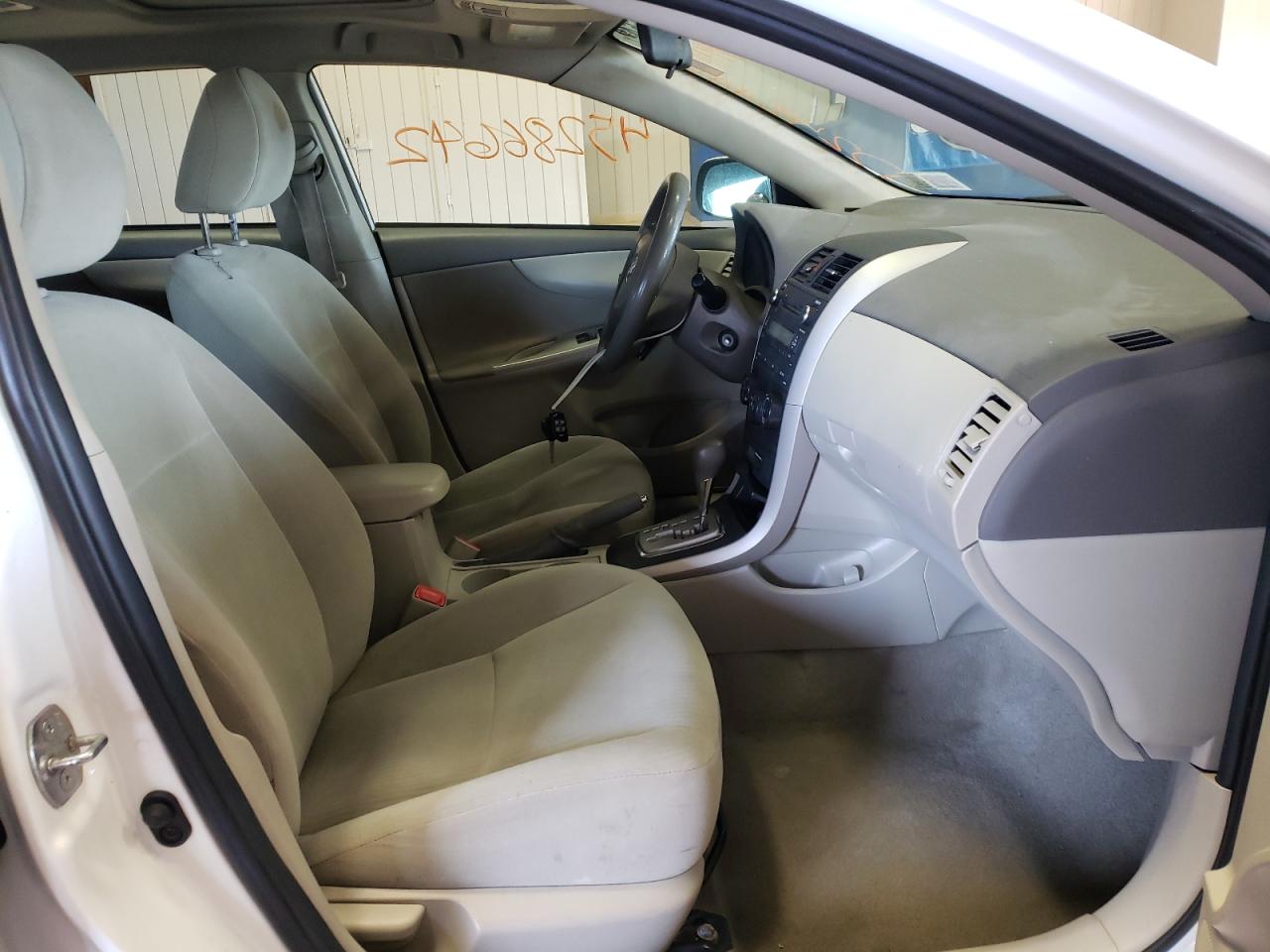 Photo 5 from auction – 2010 TOYOTA COROLLA BA with VIN 2T1BU4EE7AC403411