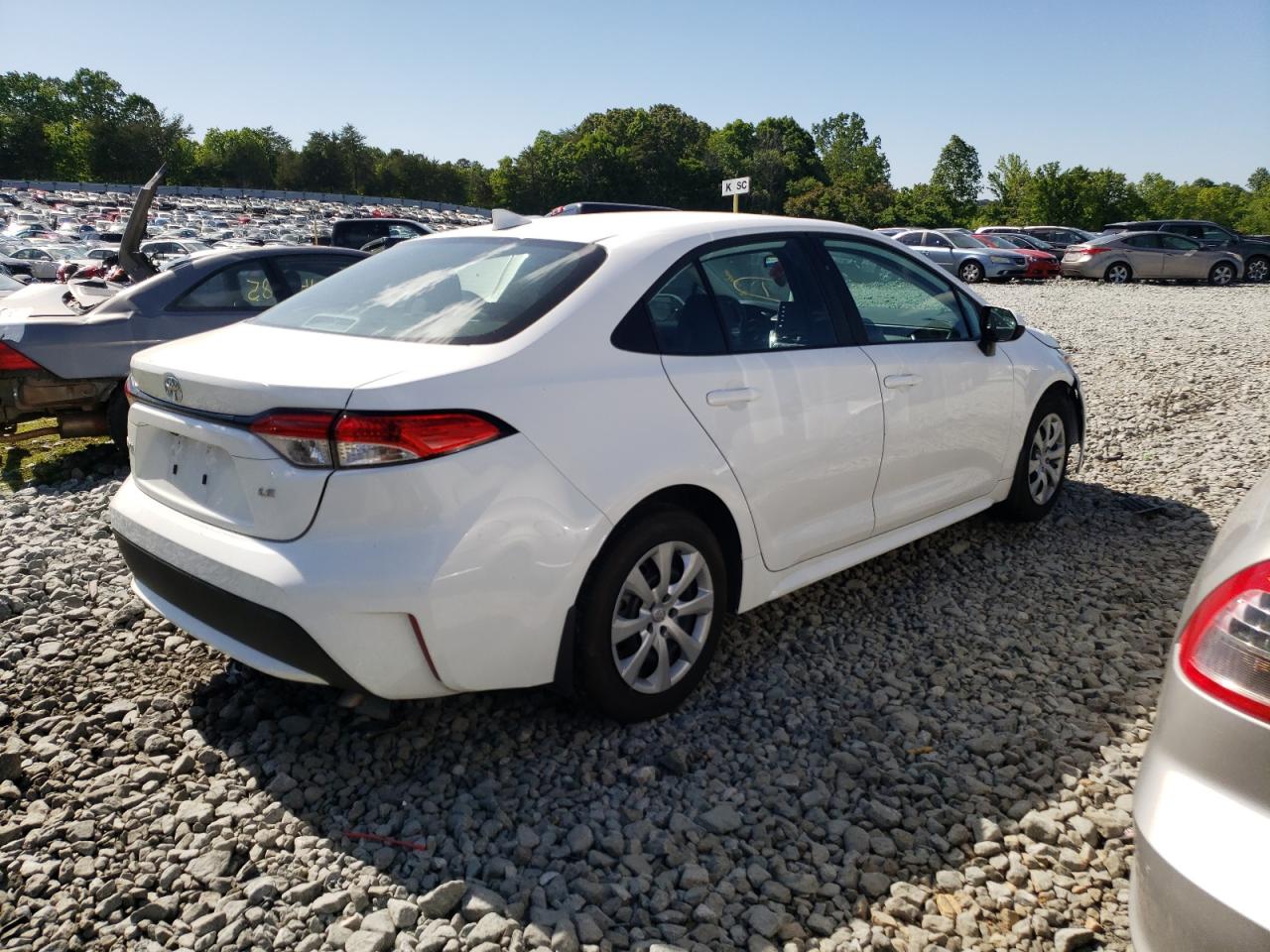 Photo 4 from auction – 2021 TOYOTA COROLLA LE with VIN 5YFEPMAE5MP177187