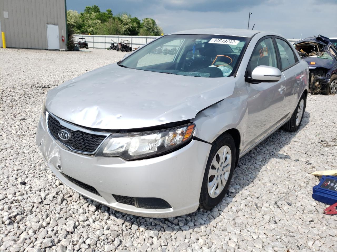 Photo 2 from auction – 2013 KIA FORTE EX with VIN KNAFU4A20D5730857