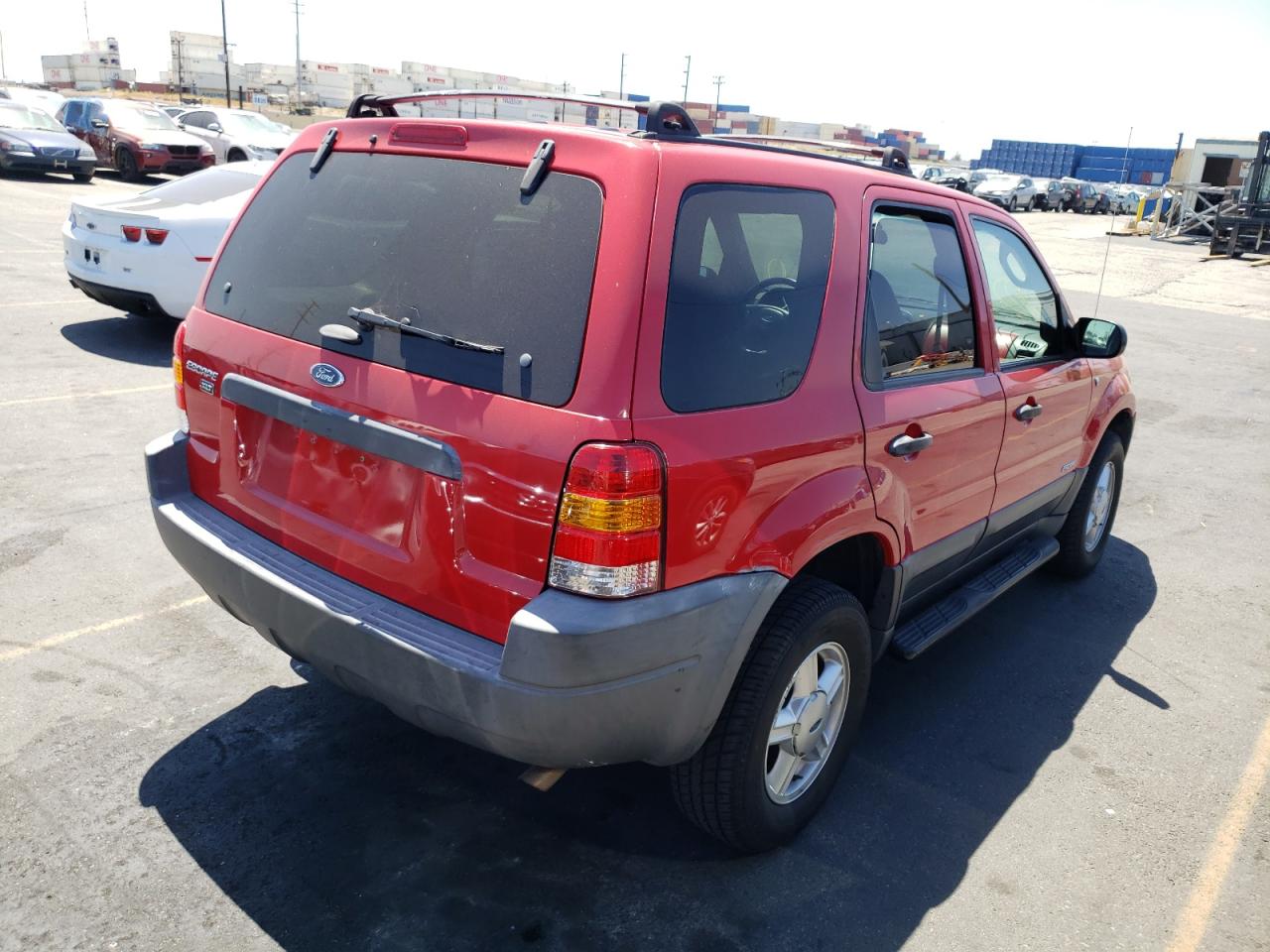 Photo 4 from auction – 2001 FORD ESCAPE XLT with VIN 1FMYU03141KB51968