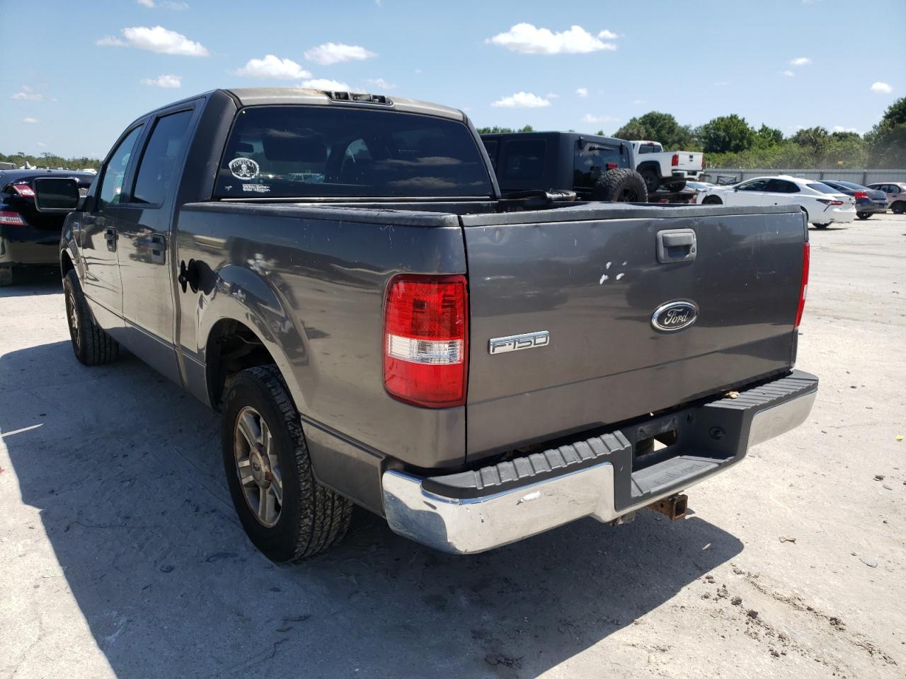 Photo 3 from auction – 2005 FORD F150 SUPER with VIN 1FTPW12595KD21977