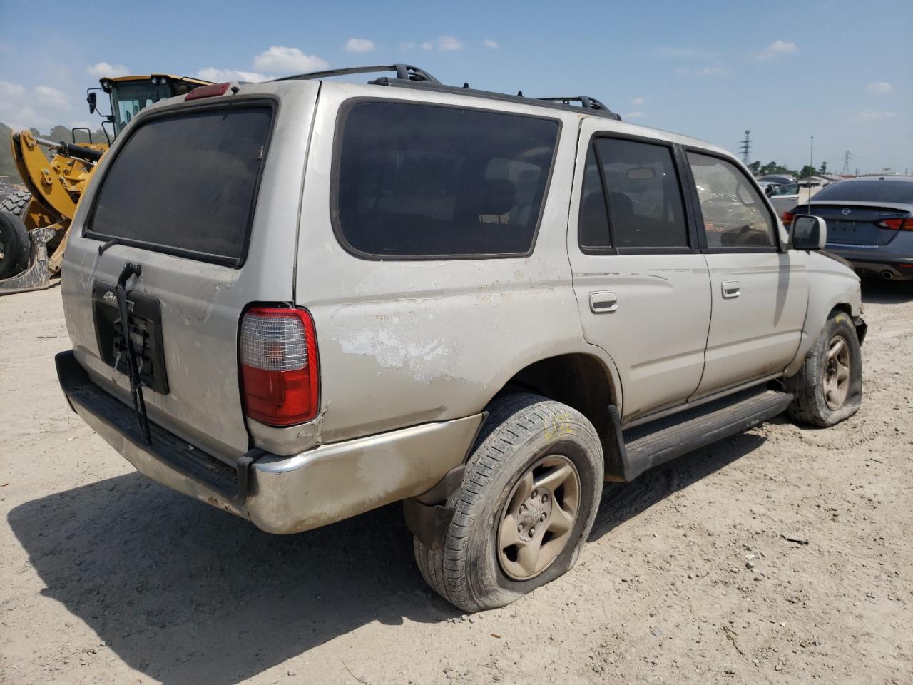 Photo 4 from auction – 1998 TOYOTA 4RUNNER SR with VIN JT3GN86R9W0066807