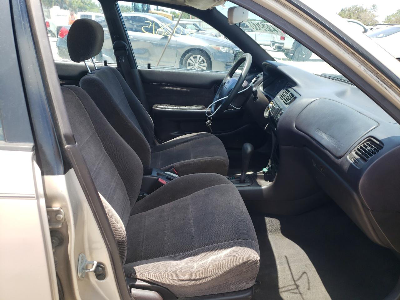 Photo 5 from auction – 1994 TOYOTA COROLLA LE with VIN 1NXAE09BXRZ127947