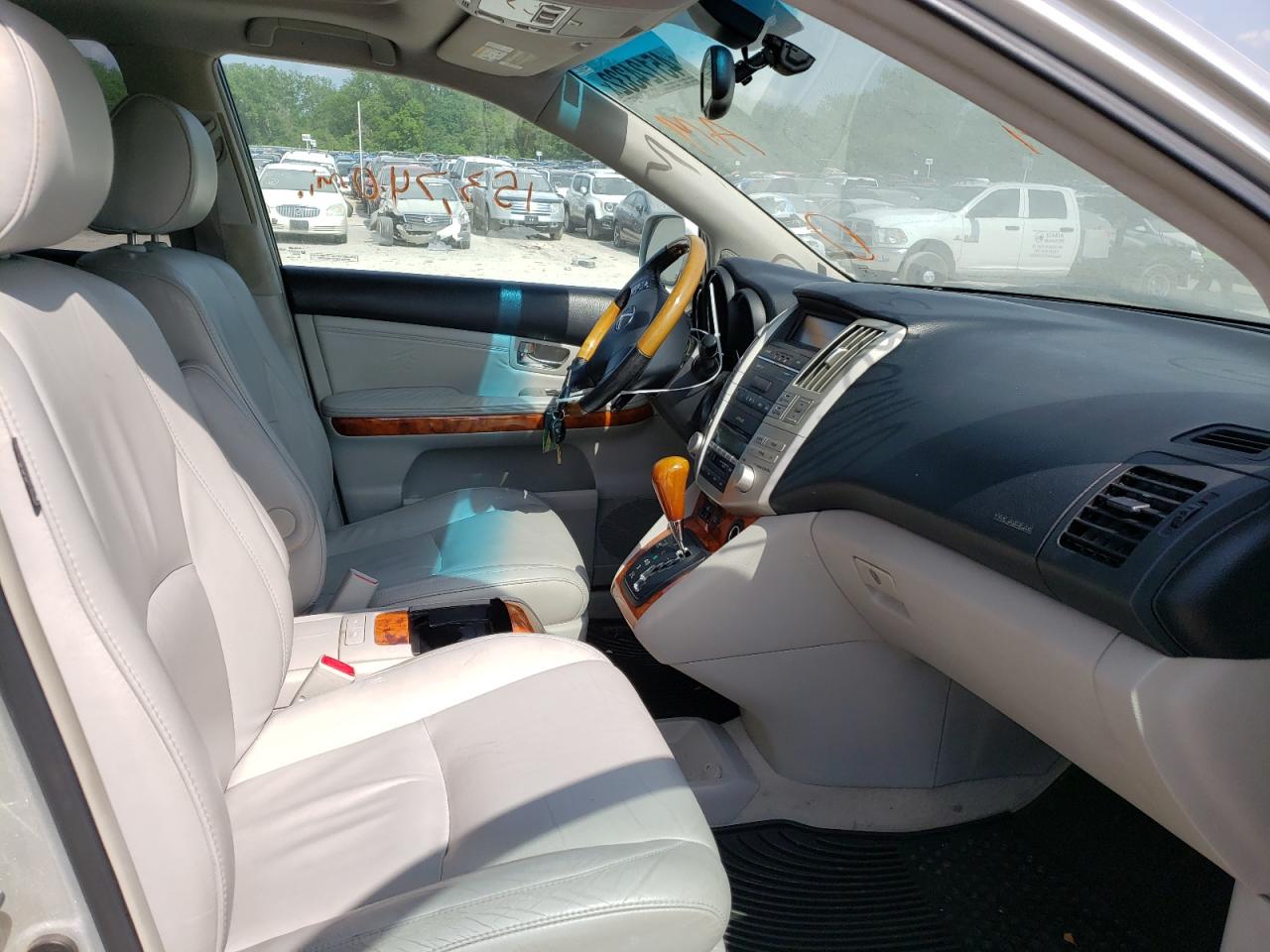Photo 5 from auction – 2006 LEXUS RX 330 with VIN 2T2GA31U86C044501