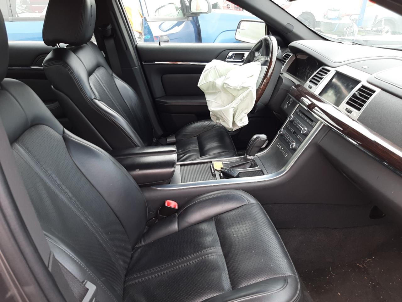 Photo 5 from auction – 2011 LINCOLN MKS with VIN 1LNHL9FT0BG610812