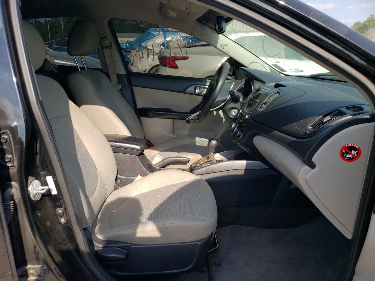 Photo 5 from auction – 2013 KIA FORTE EX with VIN KNAFU4A23D5714393
