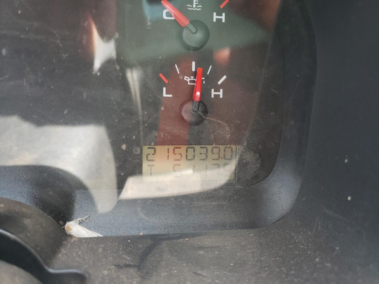Photo 8 from auction – 2005 FORD F150 with VIN 1FTRX12W55FA98683
