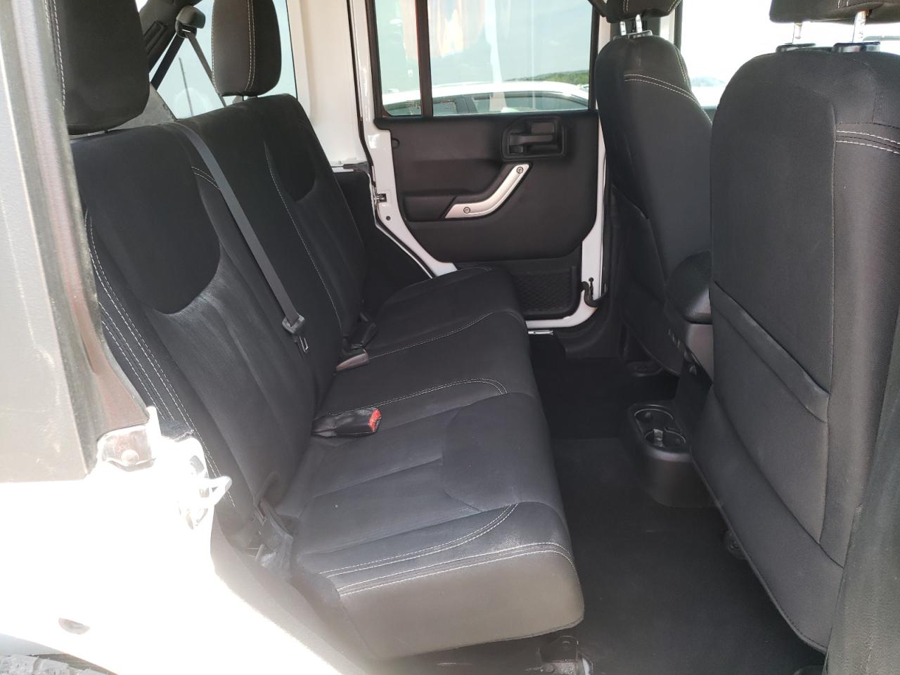 Photo 6 from auction – 2018 JEEP WRANGLER U with VIN 1C4BJWEG0JL936554