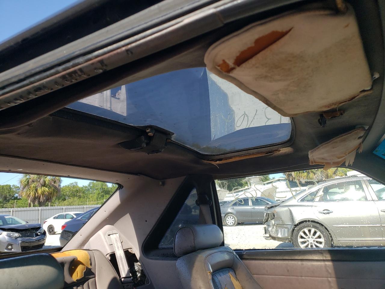 Photo 10 from auction – 1992 FORD MUSTANG GT with VIN 1FACP42E0NF146028
