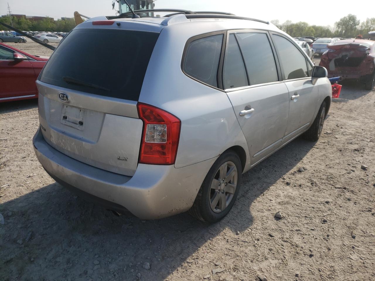 Photo 4 from auction – 2007 KIA RONDO BASE with VIN KNAFG525877077628