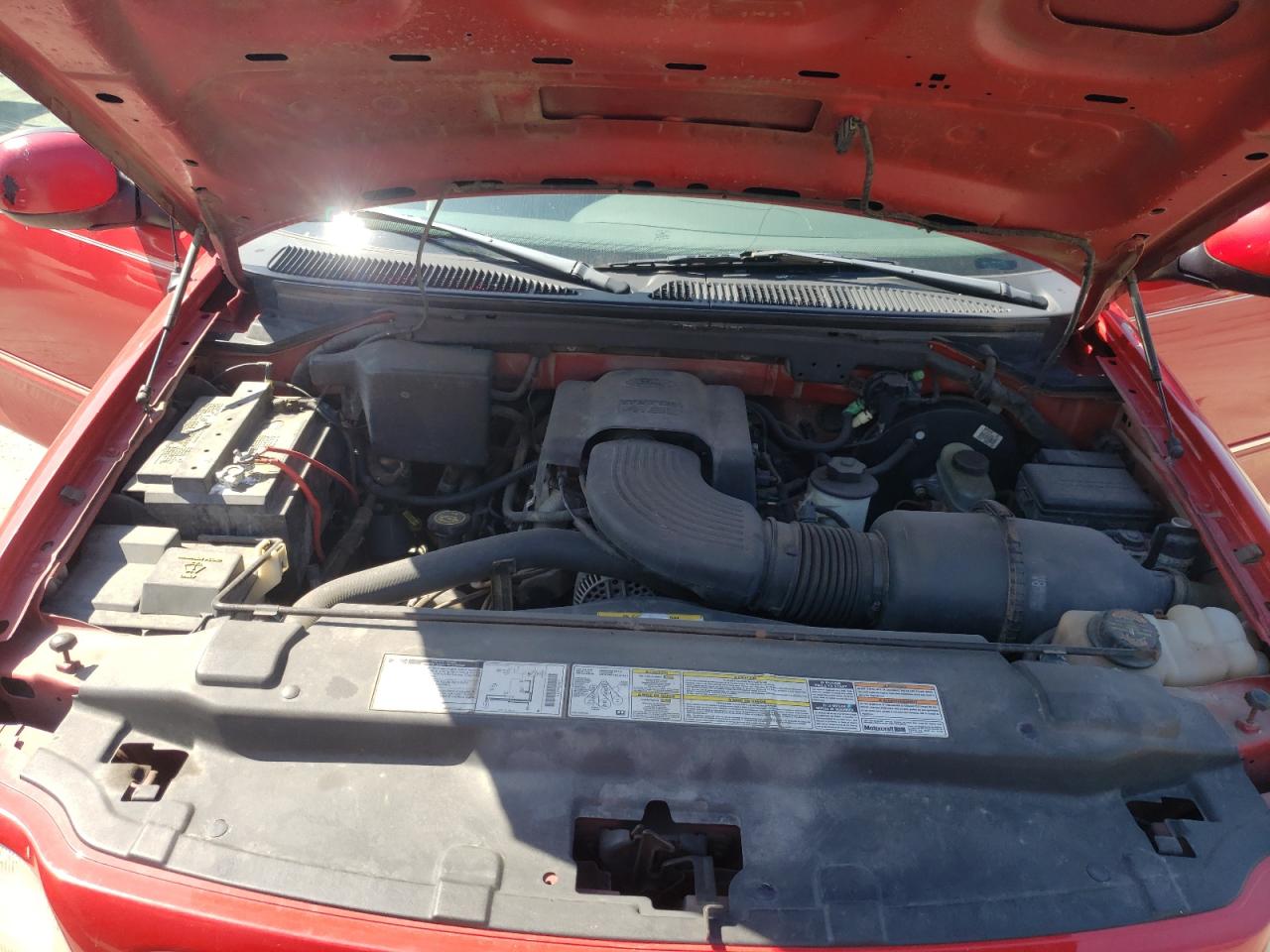 Photo 7 from auction – 1998 FORD F150 with VIN 1FTZF1768WKB08532