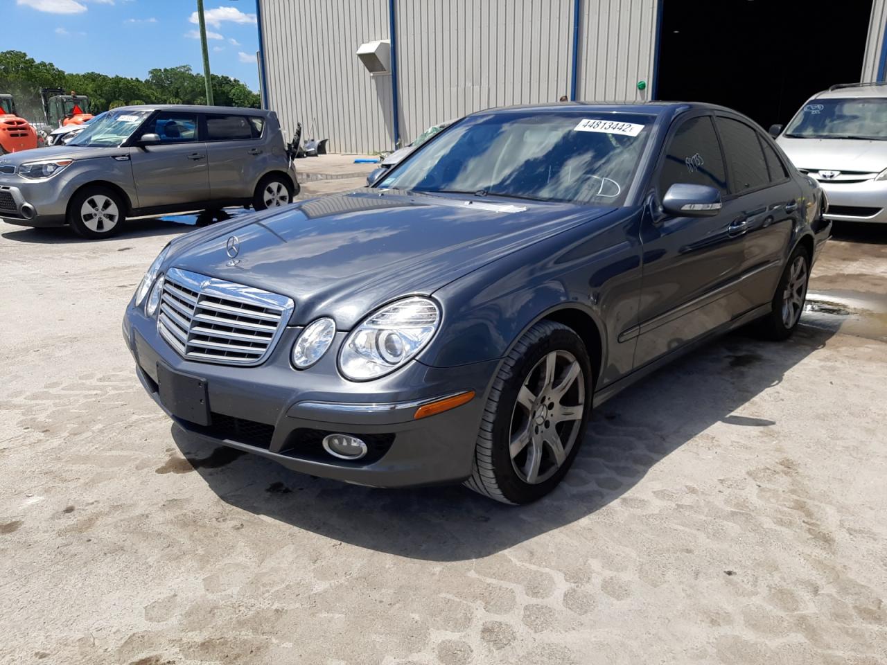 Photo 2 from auction – 2007 MERCEDES-BENZ E 350 with VIN WDBUF56X87B041913