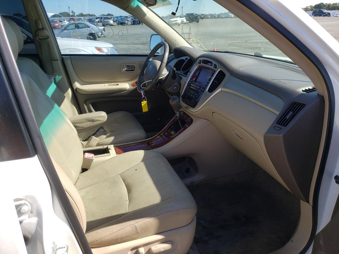 Photo 5 from auction – 2006 TOYOTA HIGHLANDER with VIN JTEDW21AX60012860