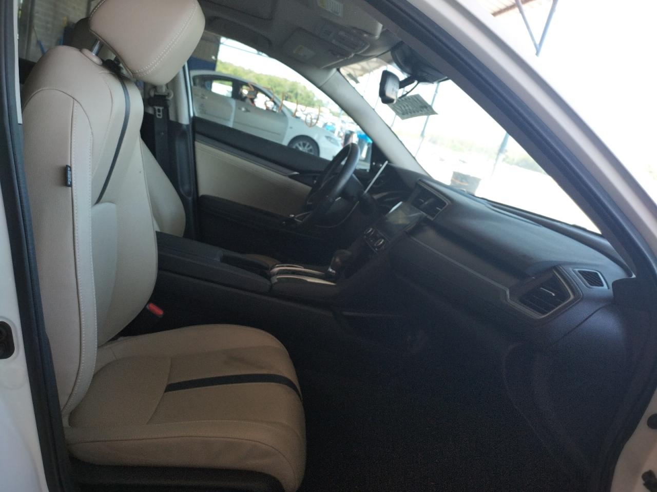 Photo 5 from auction – 2017 HONDA CIVIC TOUR with VIN 19XFC1F92HE005149