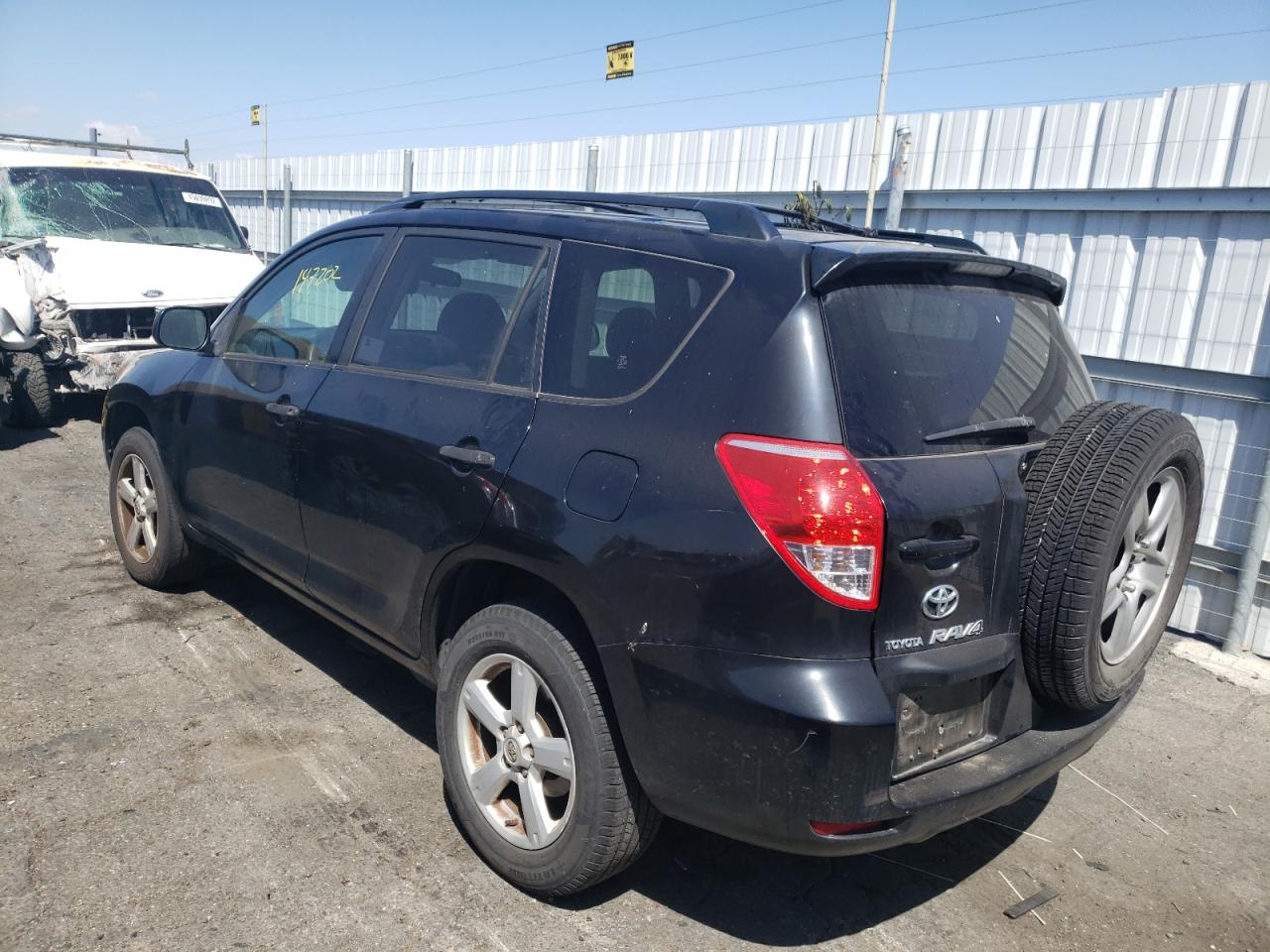 Photo 3 from auction – 2006 TOYOTA RAV4 with VIN JTMZD33V166006397