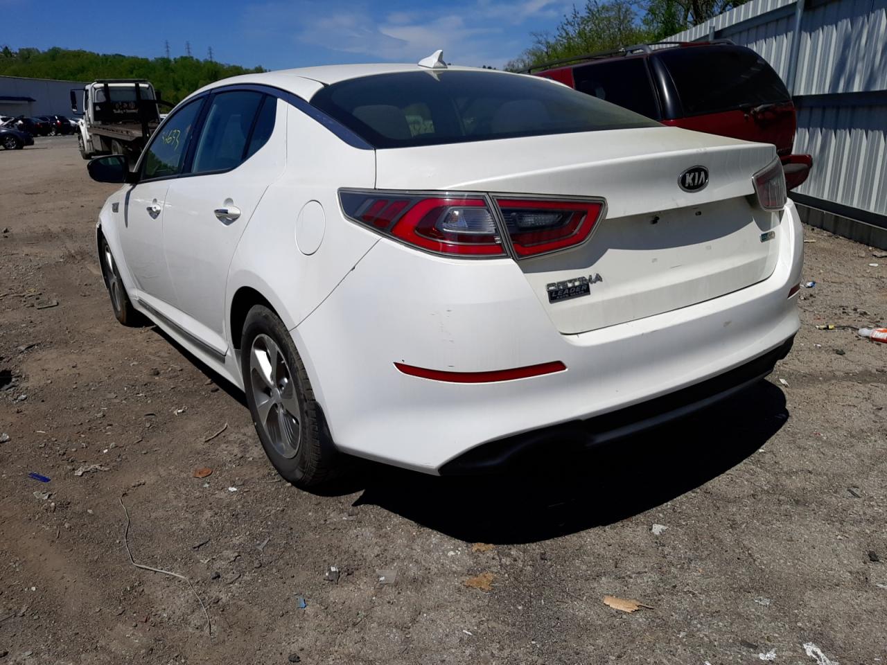 Photo 3 from auction – 2015 KIA OPTIMA HYB with VIN KNAGM4AD1F5081594