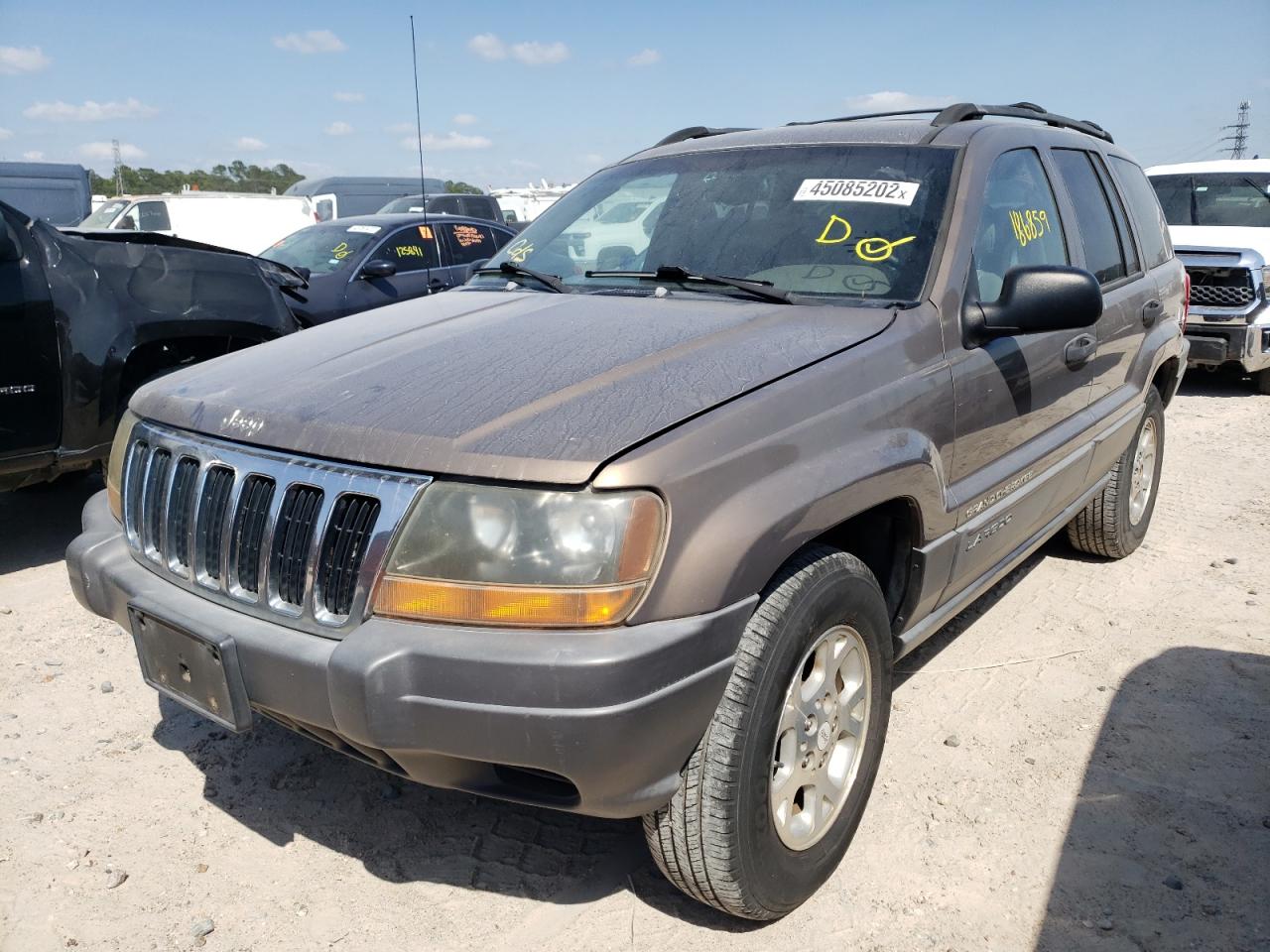 Photo 2 from auction – 2001 JEEP GRAND CHER with VIN 1J4GX48S21C582880