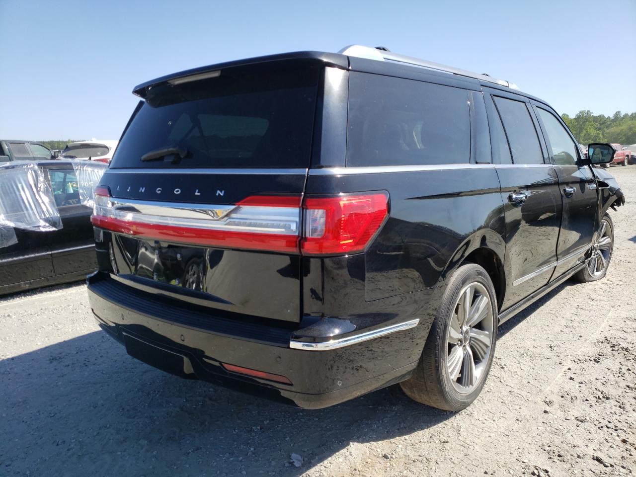 Photo 4 from auction – 2018 LINCOLN NAVIGATOR with VIN 5LMJJ3LT9JEL12940