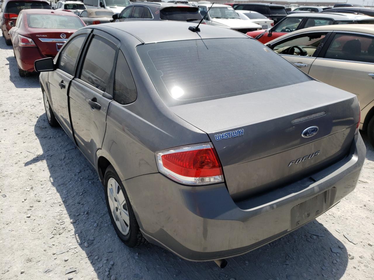 Photo 3 from auction – 2010 FORD FOCUS S with VIN 1FAHP3EN5AW175188