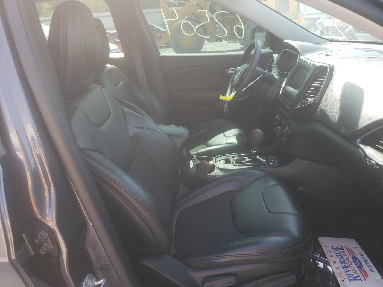 Photo 5 from auction – 2019 JEEP CHEROKEE L with VIN 1C4PJLLB8KD262791