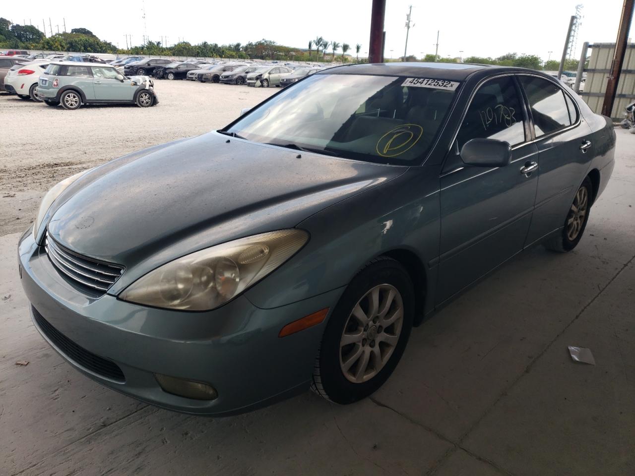 Photo 2 from auction – 2003 LEXUS ES 300 with VIN JTHBF30G030087682