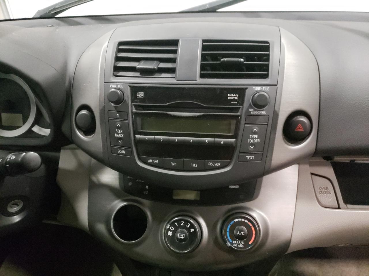 Photo 9 from auction – 2009 TOYOTA RAV4 with VIN 2T3ZF33V69W011351