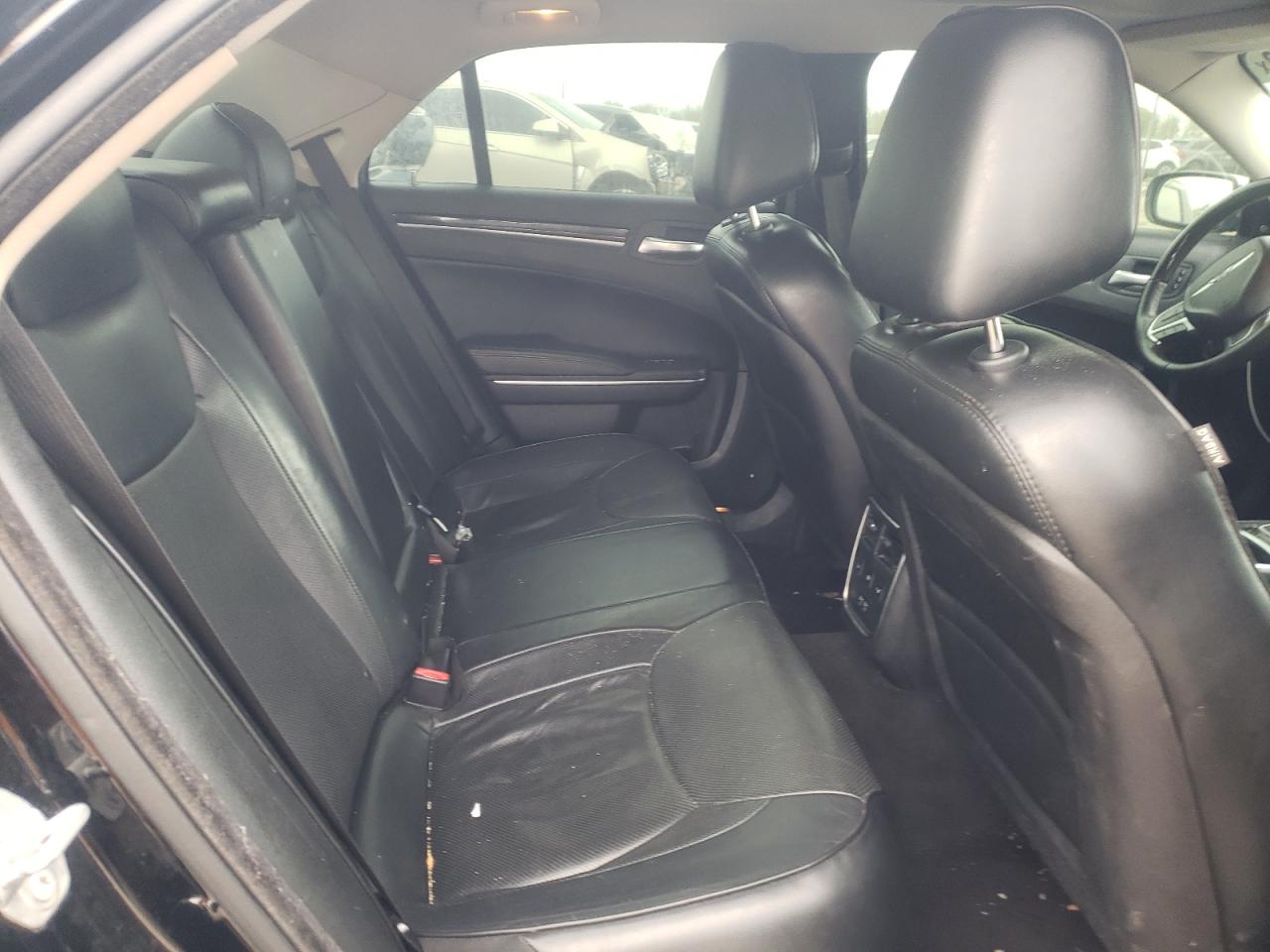 Photo 6 from auction – 2016 CHRYSLER 300C with VIN 2C3CCAEG8GH306292