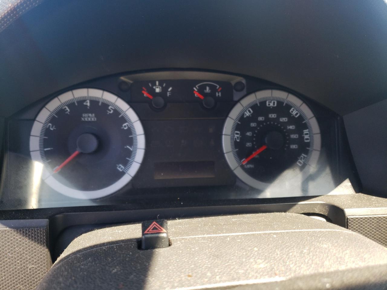 Photo 8 from auction – 2008 FORD ESCAPE LIM with VIN 1FMCU94168KD00372