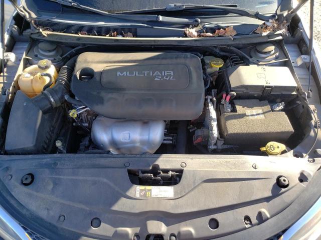Photo 7 from auction – 2015 CHRYSLER 200 LIMITE with VIN 1C3CCCABXFN701859
