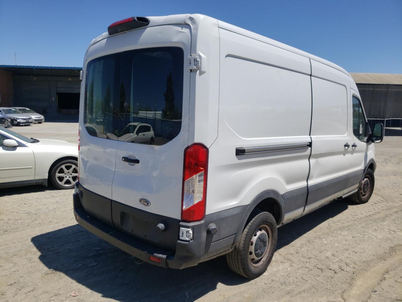 Photo 4 from auction – 2019 FORD TRANSIT T- with VIN 1FTYR2CM5KKB83731