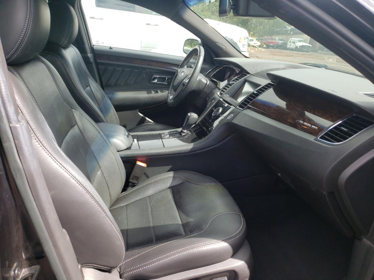 Photo 5 from auction – 2019 FORD TAURUS LIM with VIN 1FAHP2F87KG116481