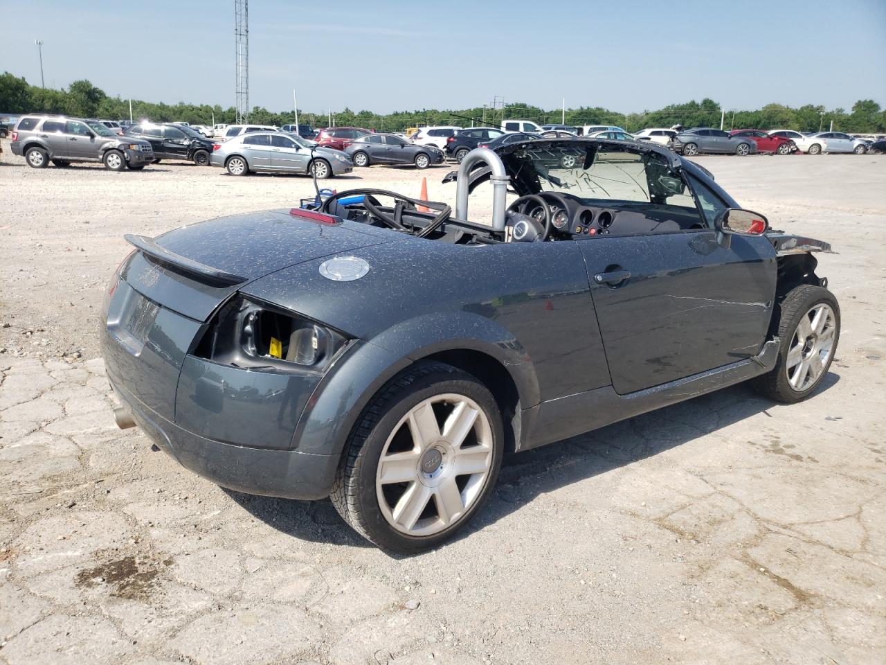 Photo 4 from auction – 2004 AUDI TT with VIN TRUTC28N941013948