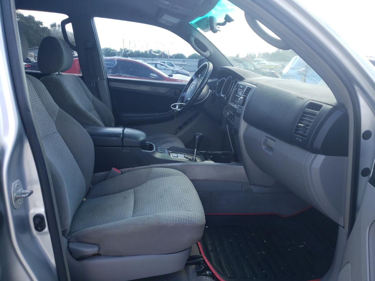 Photo 5 from auction – 2006 TOYOTA 4RUNNER SR with VIN JTEZU14R368057955